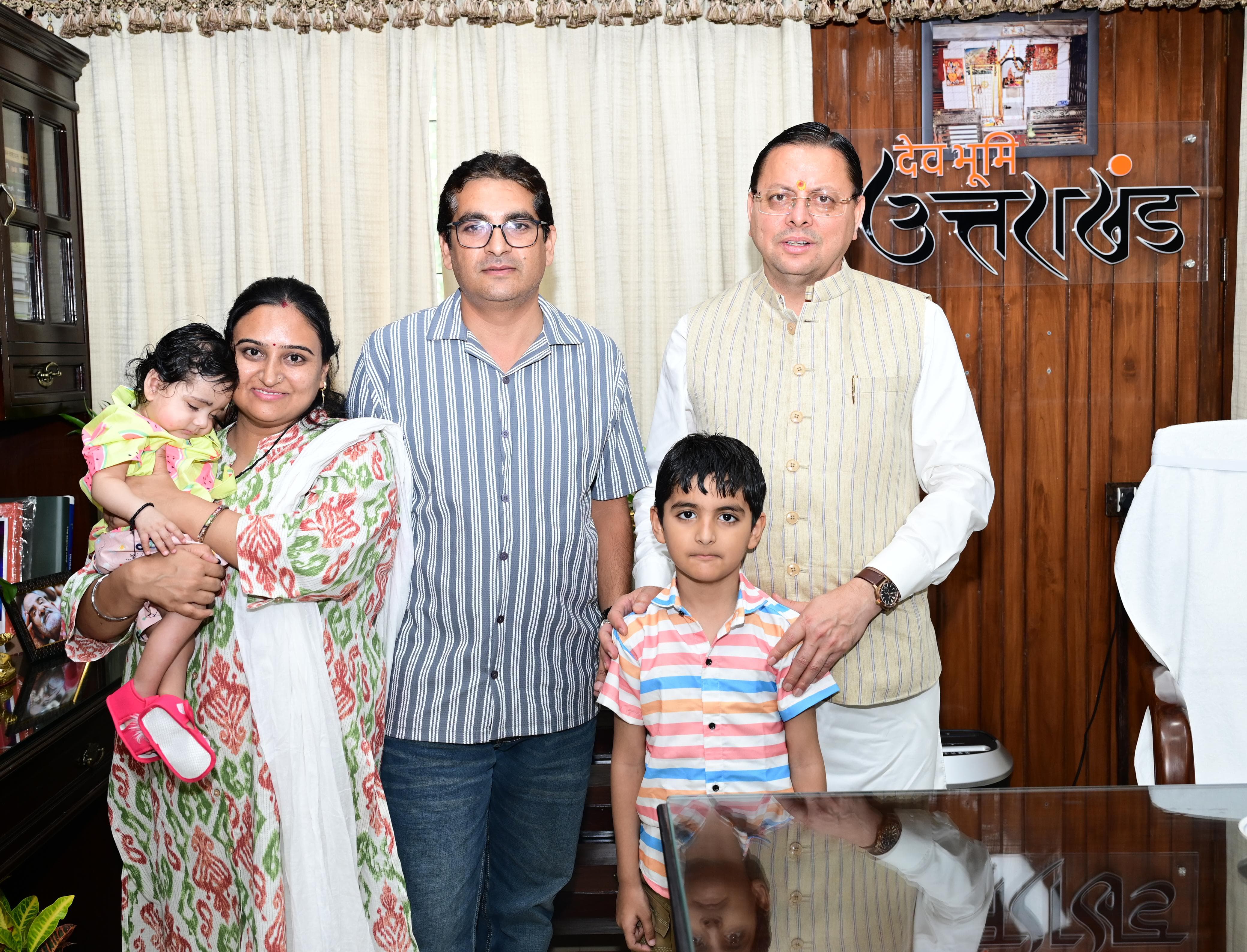 सीएम धामी ने  पत्रकार हेम भट्ट की बात को गंभीरता से सुनकर संवेदनशील और जवाबदेह नेतृत्व का परिचय दिया