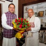 सीएम धामी ने पद्म भूषण” से सम्मानित किए जाने पर पूर्व राजयपाल कौशयरी को बधाई एवं शुभकामनाएं दीं