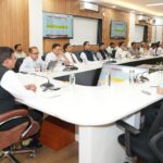 मुख्य सचिव आनंद बर्द्धन ने  ज़िलाधिकारियों के साथ वीडियो कॉन्फ्रेंसिंग कर जताई नाराजगी