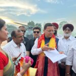 सीएम धामी ने खटीमा में जनप्रतिनिधियों से मुलाकात कर उनकी कुलक्षेम पूछी व जनसमस्याएं सुनी