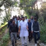 कैबिनेट मंत्री कैड़ा ने किया कसियालेख से चौखुटा -धारी मोटर मार्ग पर डामरीकरण कार्य का निरक्षण अधिकारियो को दिये गुणवत्ता से साथ शीघ्र कार्य पूर्ण करने के निर्देश