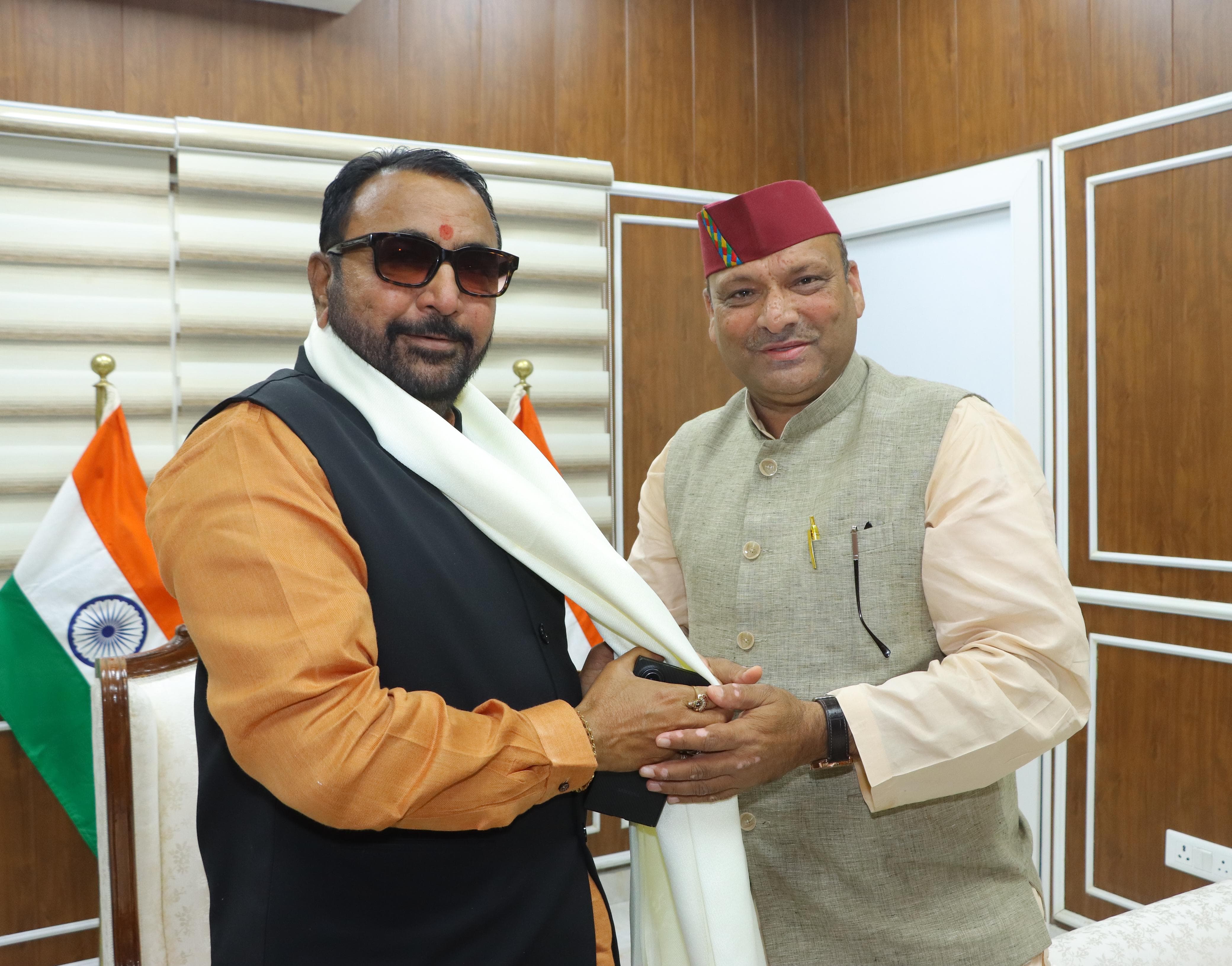 उत्तराखंड में आयुर्वेदिक और यूनानी कॉलेजों की स्थापना पर केंद्रीय मंत्री से मिले डॉ. यूनुस चौधरी